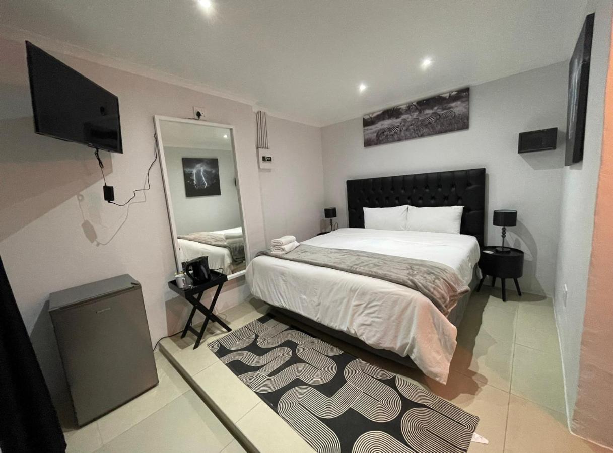 Semeni Asante Guest house *
